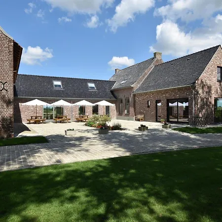 Spacious Holiday Home With Pond In Poperinge-2